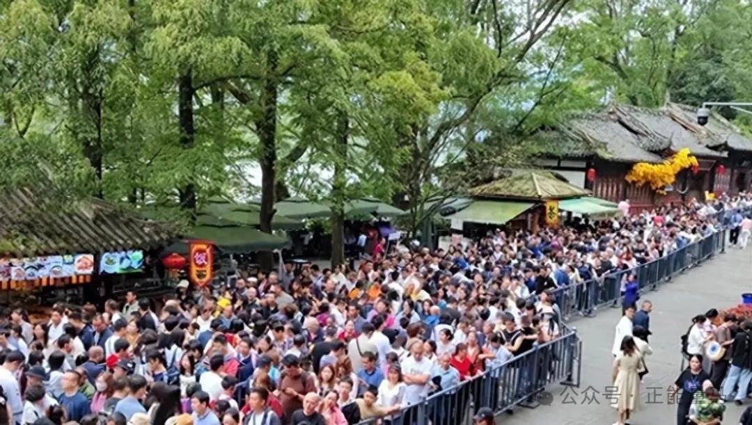 却出现5种“反常”现象！跟往年不一样麻将胡了2模拟器试玩还有2天就国庆(图5)